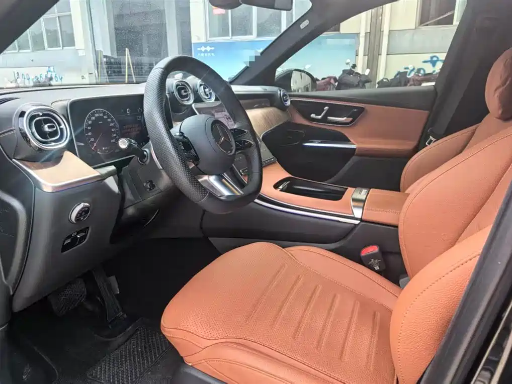 Mercedes-Benz GLC 2024 Facelift GLC 300 L 4MATIC Sport 5-seater фото 4