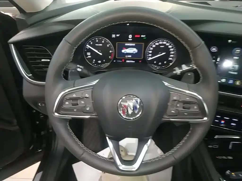 صورة 11 - Buick Envision Plus