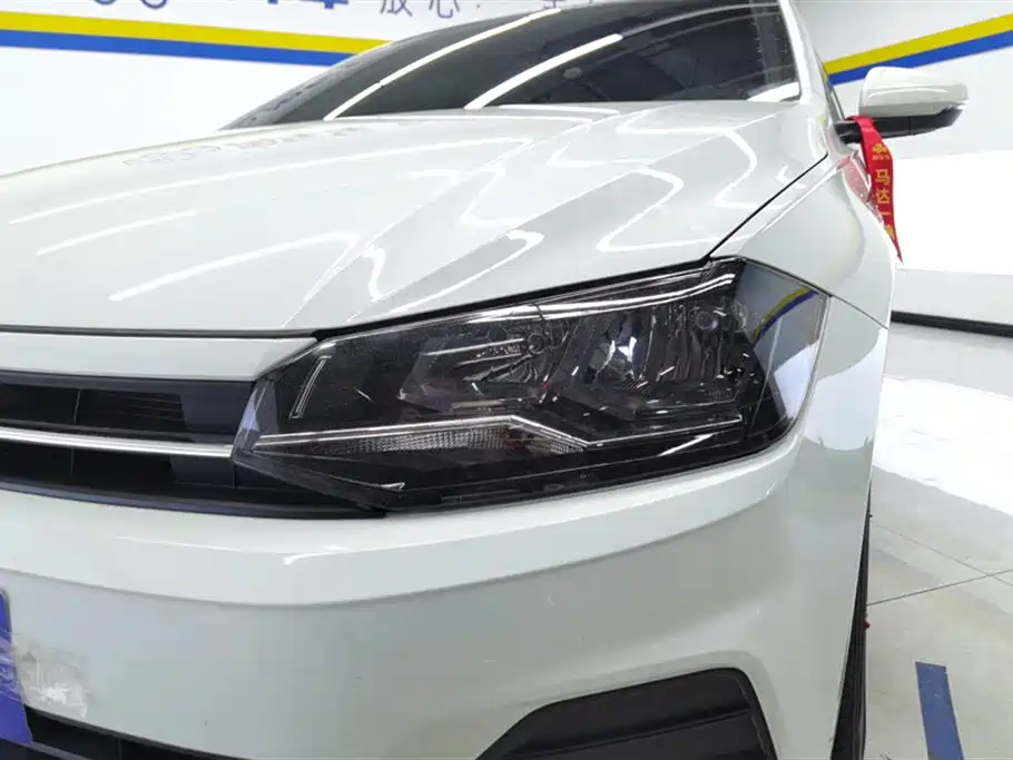Volkswagen Polo 2023 Plus 1.5L Automatic Colorful Tech Edition фото 5