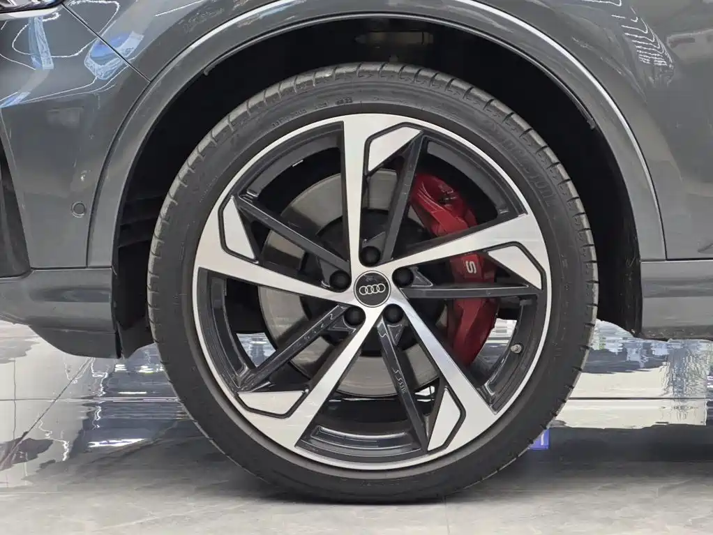 Audi SQ7 2024 2024 4.0 TFSI Dark Knight Edition