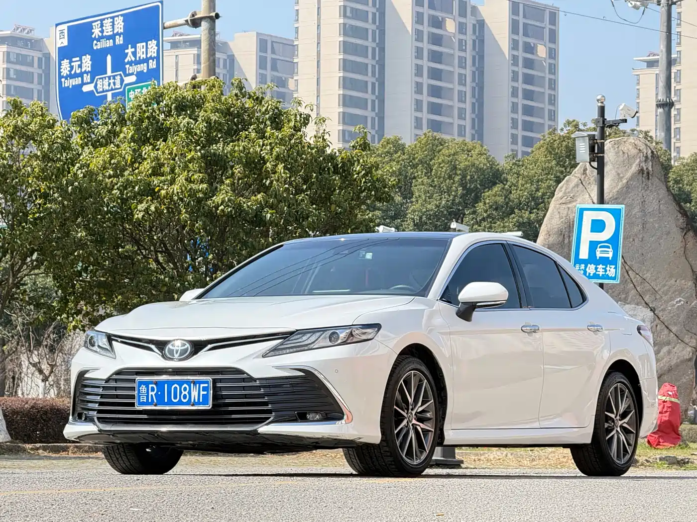 Toyota Camry 2021 2.5G Luxury Edition фото 2