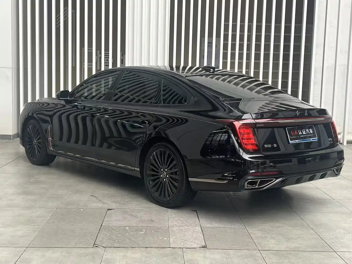 Hongqi H9 2025 2.0T 2WD Qixiang Private Style Edition 5-seater фото 10