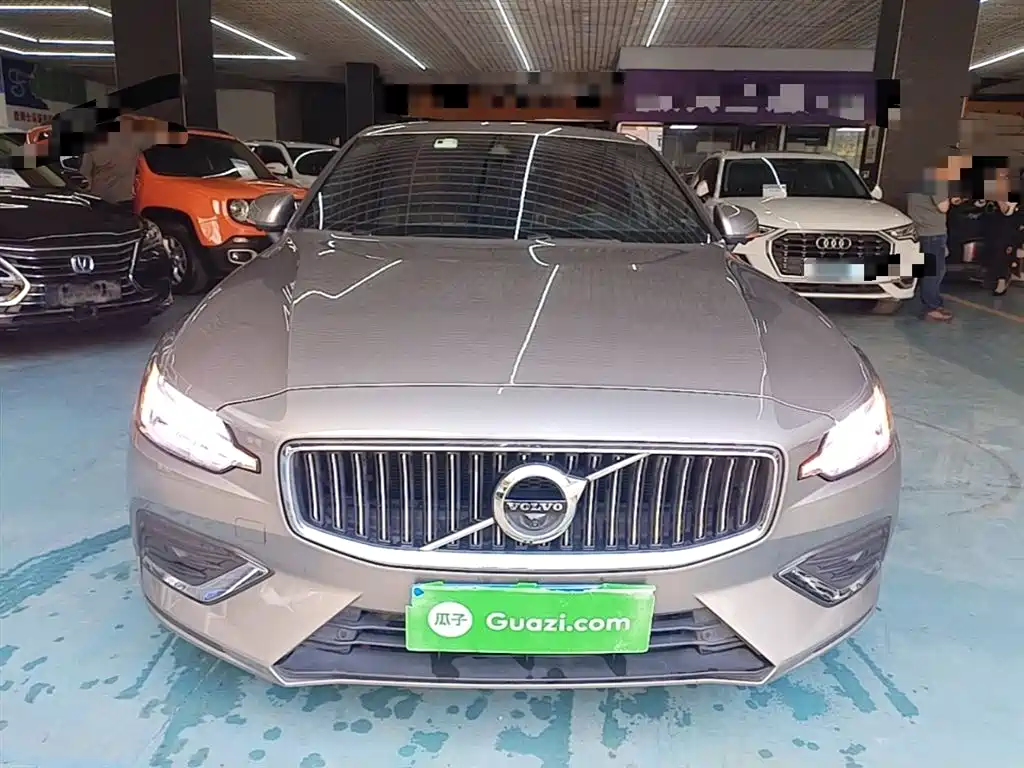 VOLVO S60