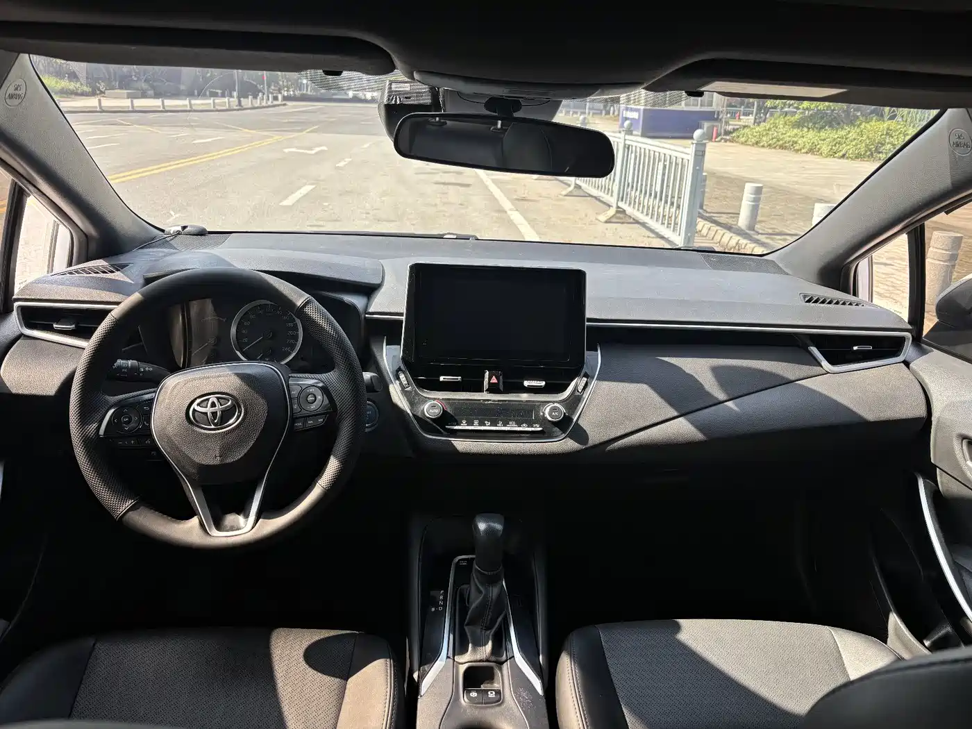 Toyota Levin 2022 Dual Engine 1.8H E-CVT Luxury Edition фото 11