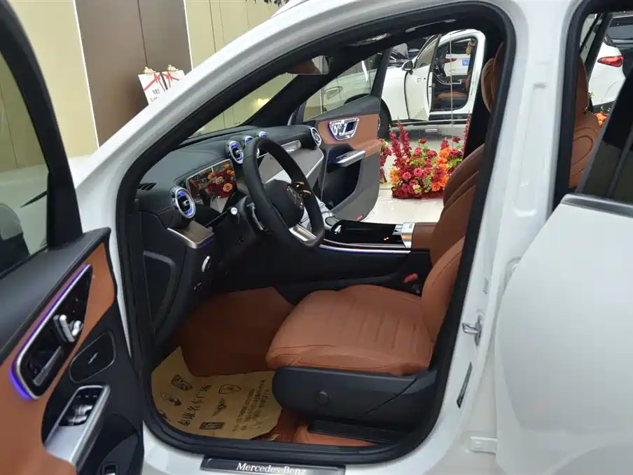 Mercedes-Benz GLC 2025 GLC 300 L 4MATIC Dynamic 5-seater фото 4