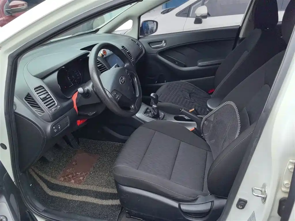 Kia K3 2015 1.6L Manual GL фото 11