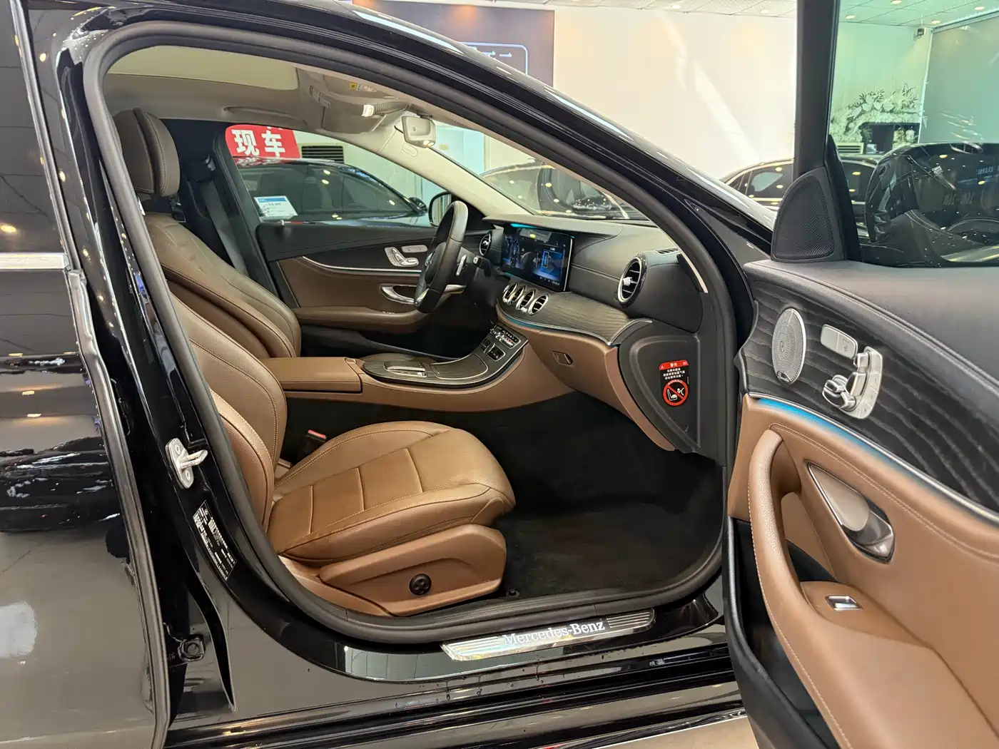 Mercedes-Benz E-Class 2020 Facelift E 300 L Sport Exclusive фото 16