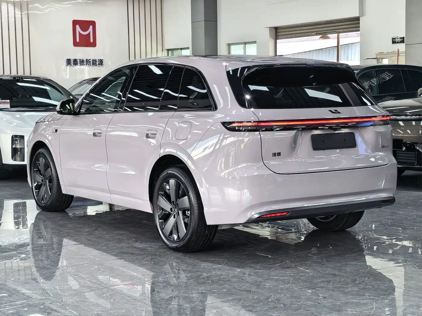 Li Auto L6 2026