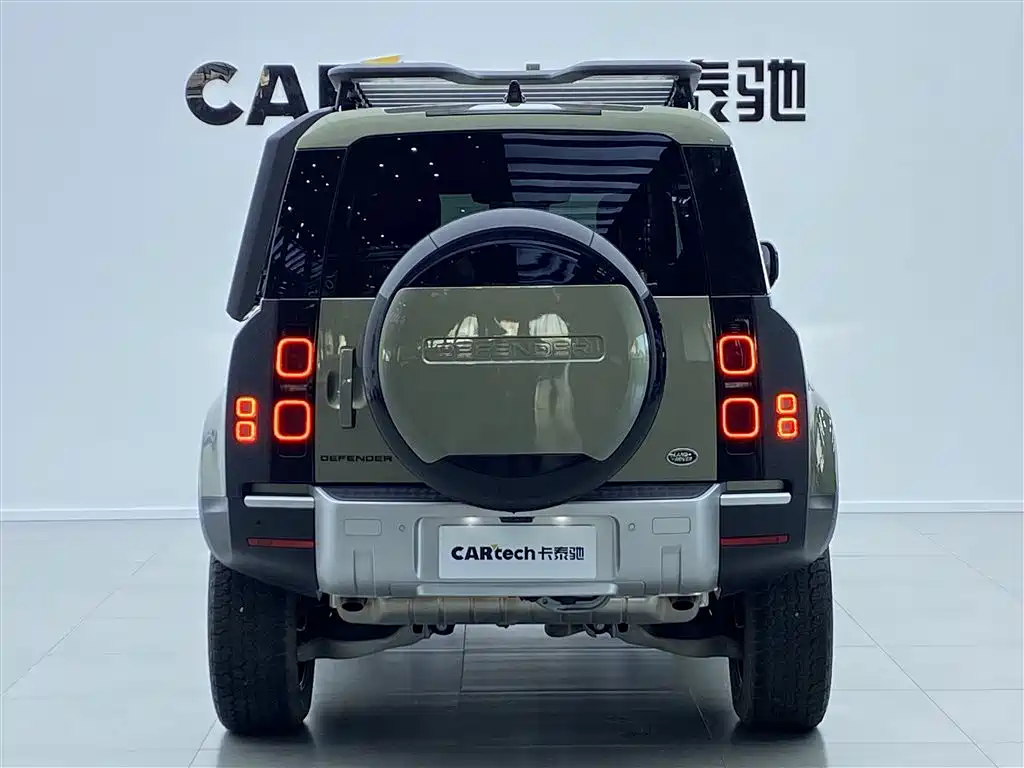 Land Rover Defender 2024 110 3.0T P400 Dark Special Edition фото 3