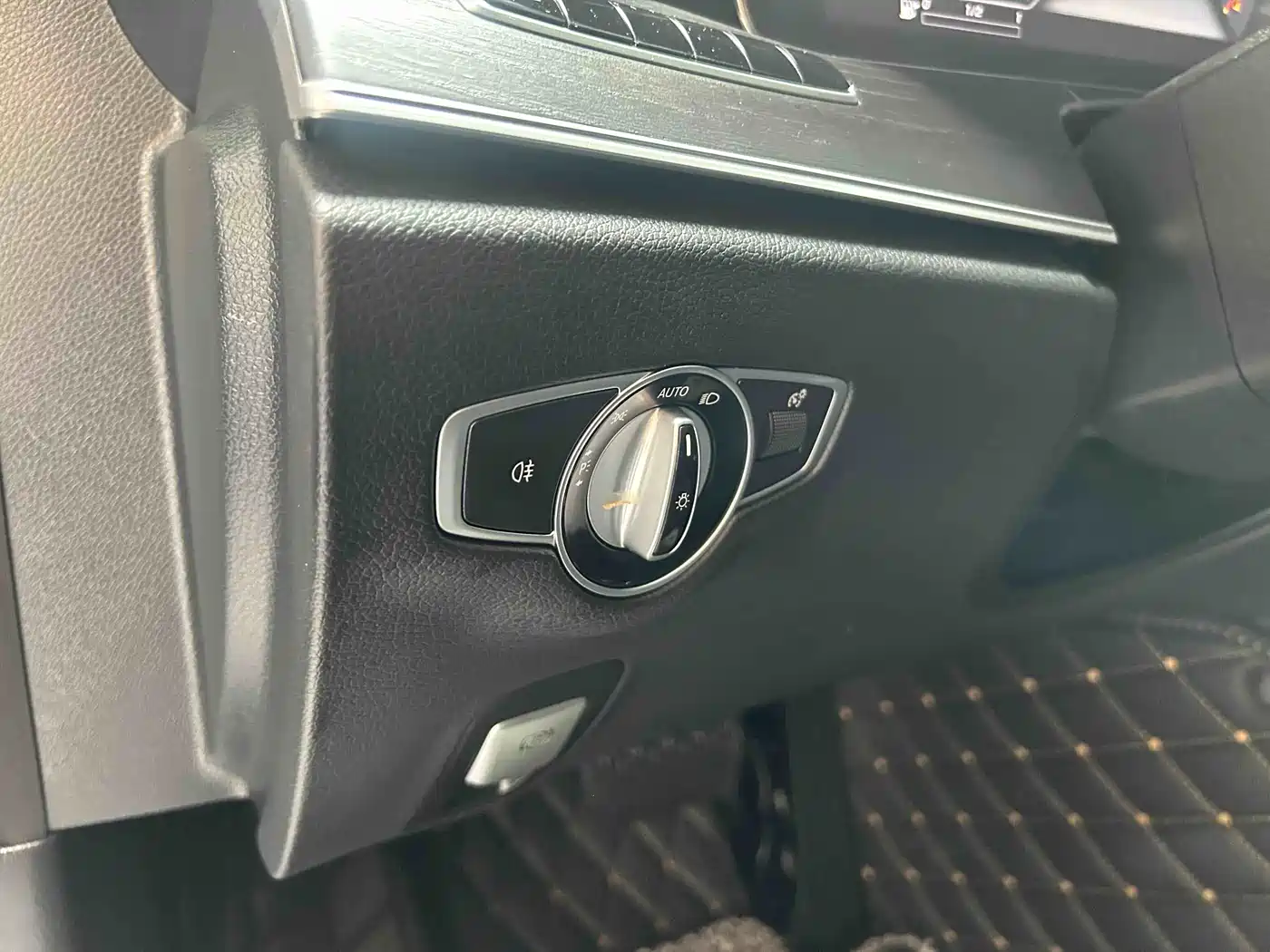 Mercedes-Benz E-Class 2020 Facelift E 300 L Sport Exclusive фото 5