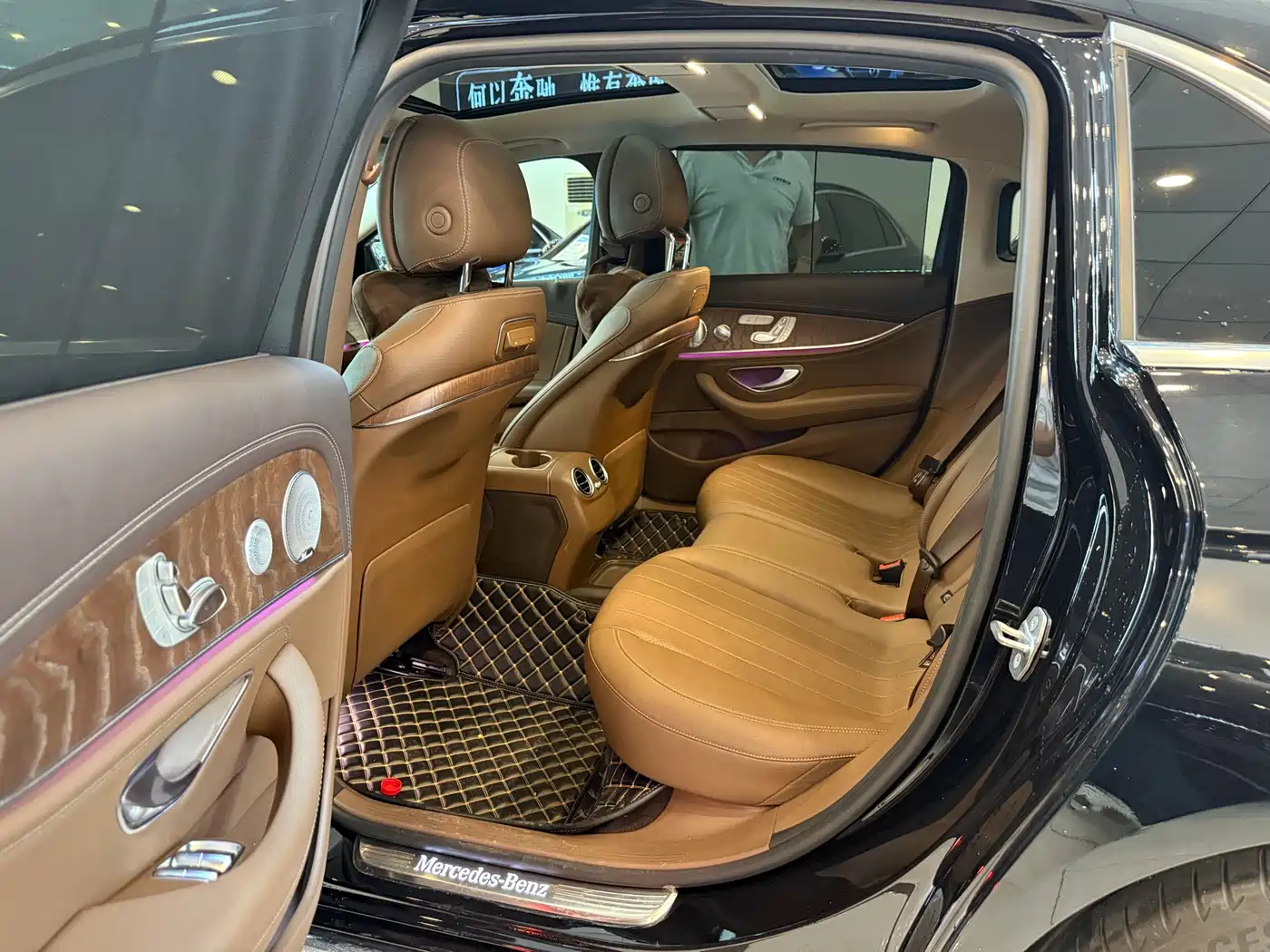 Mercedes-Benz E-Class 2020 E 300 L Luxury Model фото 14