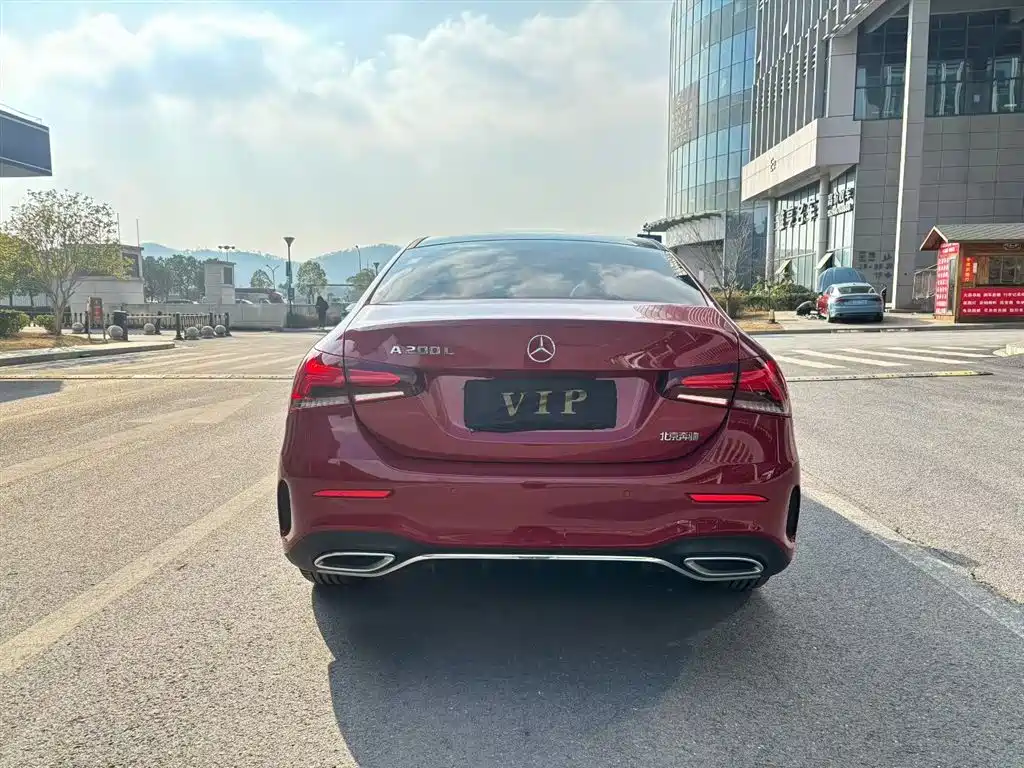 Mercedes-Benz A-Class 2022 Facelift A 200 L Sport Sedan Dynamic фото 8