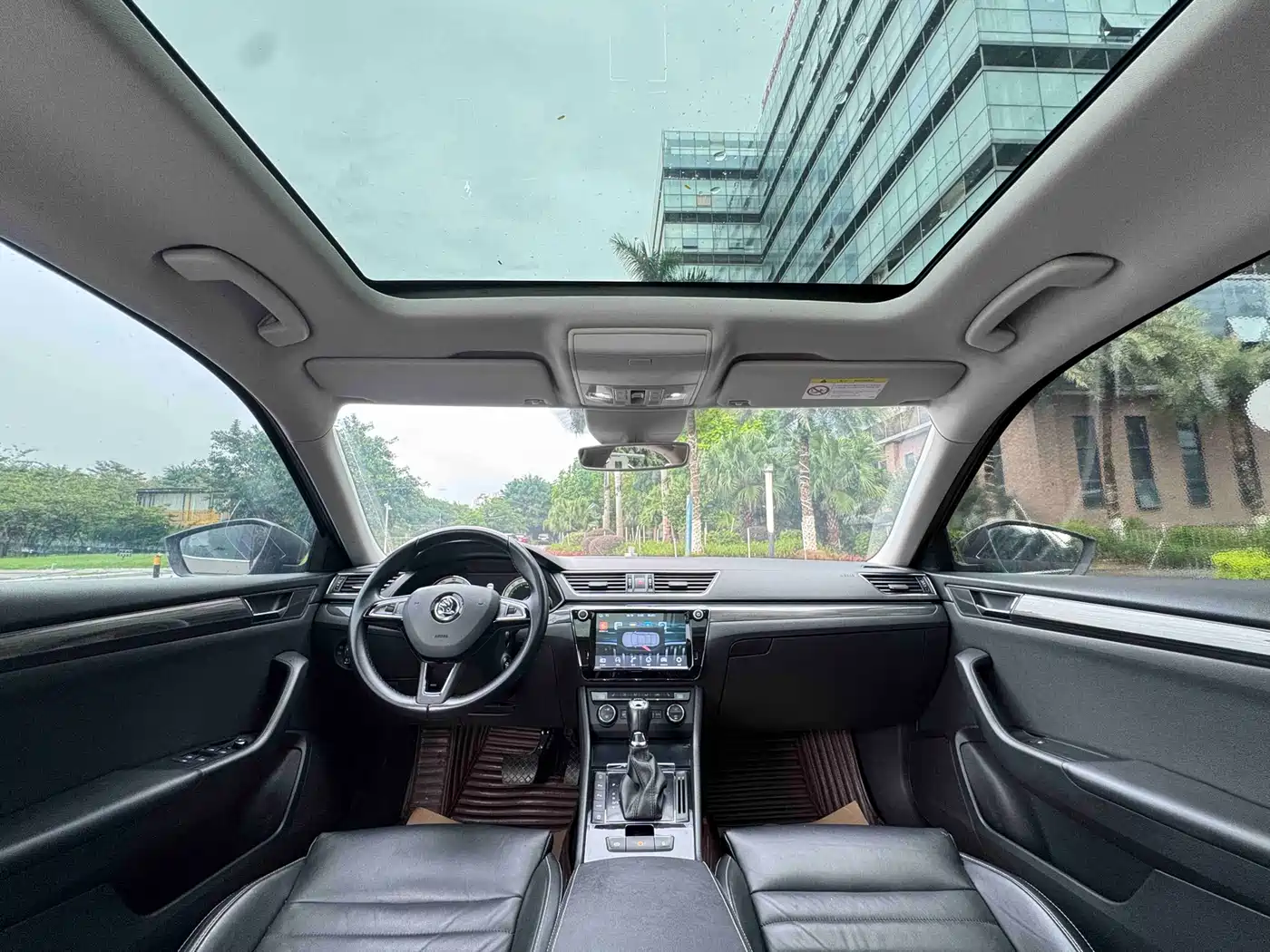 Škoda Superb 2018 TSI330 DSG Luxury Edition China V фото 9