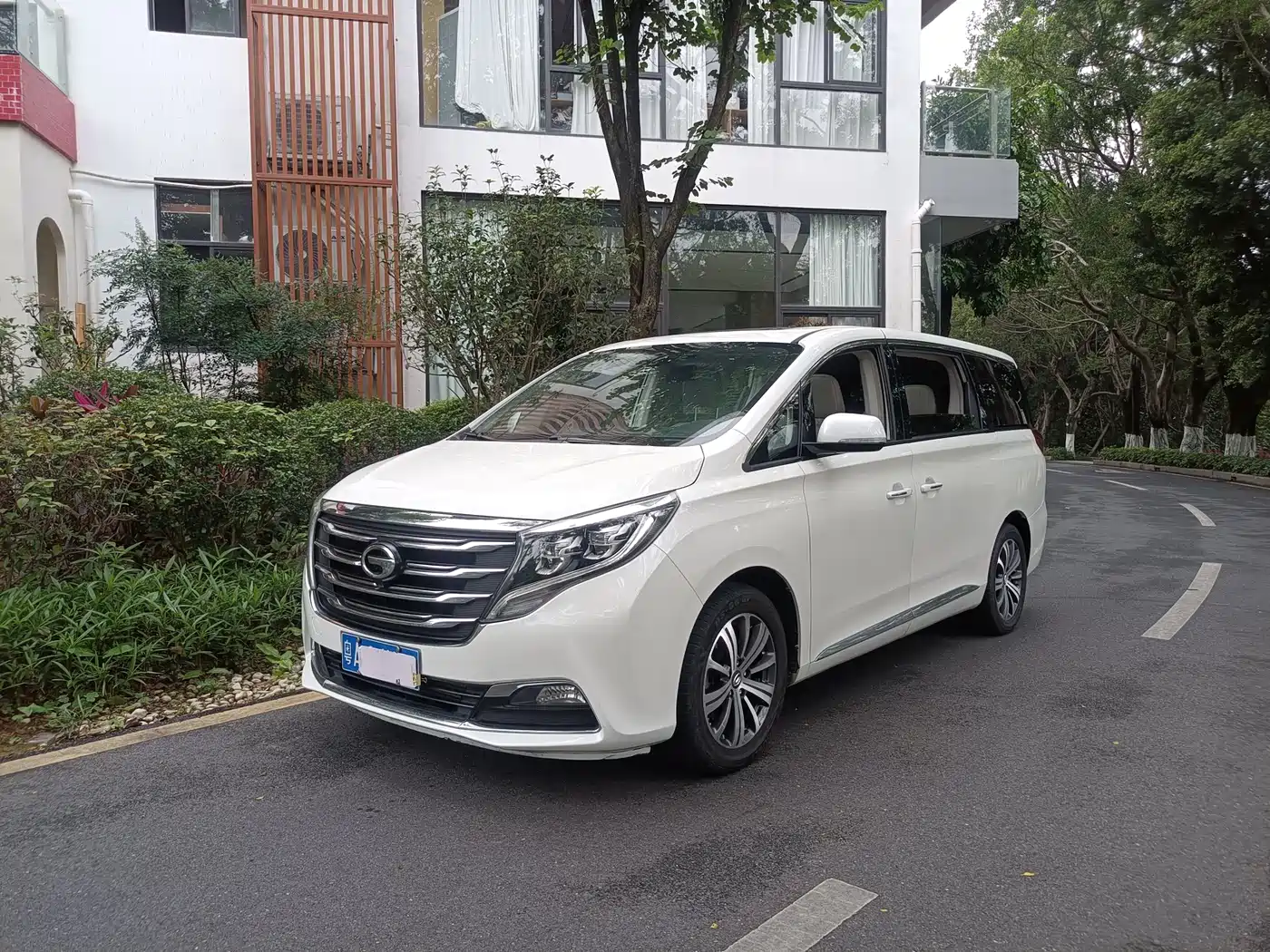 GAC Trumpchi Trumpchi M8 2018 320T Premium Edition