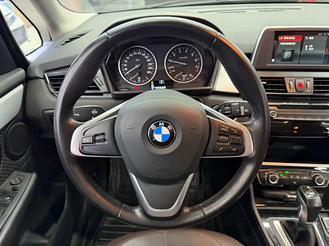 BMW 2 Series Touring 2016 218i Fashion Model фото 13