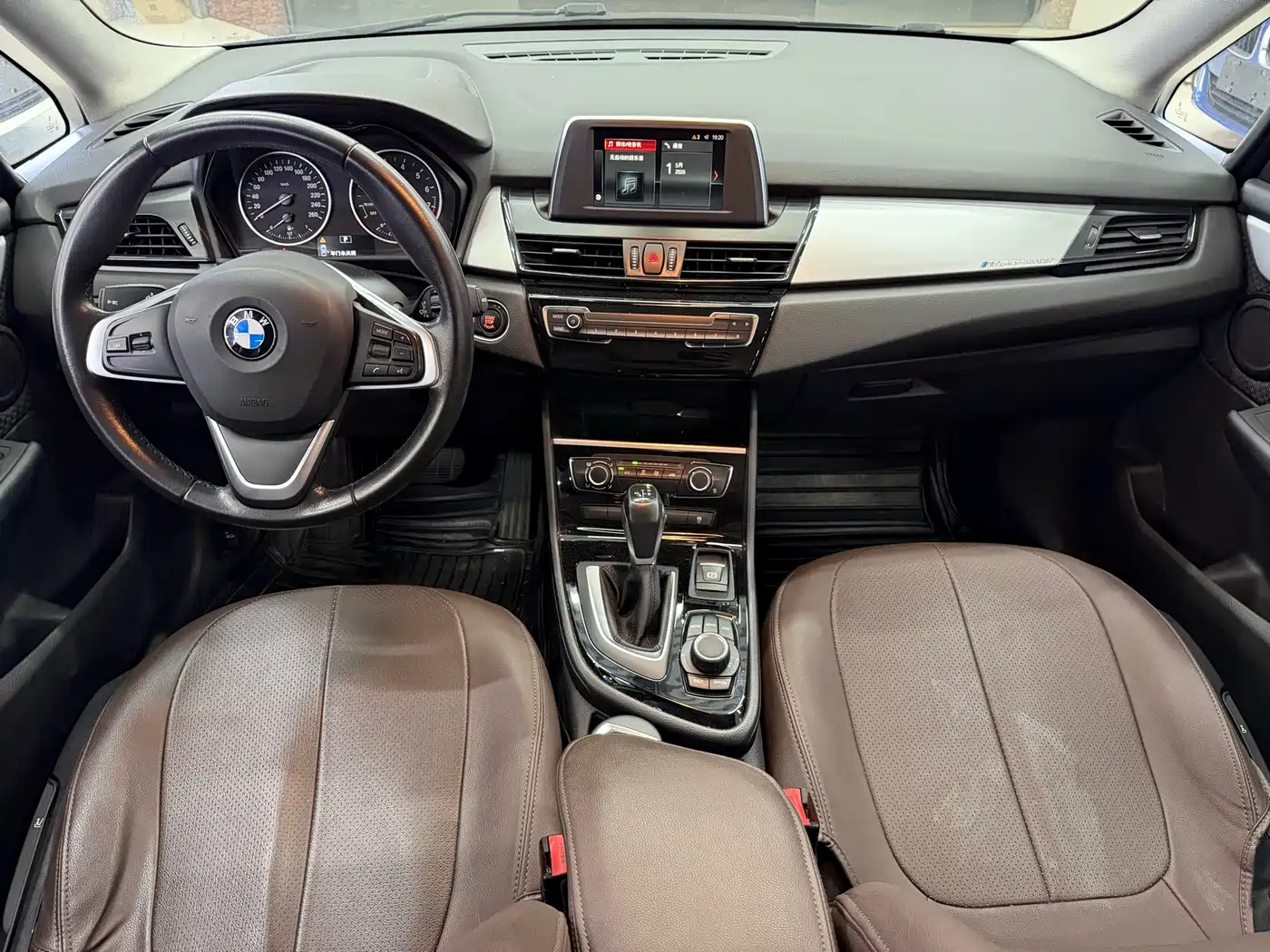 BMW 2 Series Touring 2016 218i Fashion Model фото 12