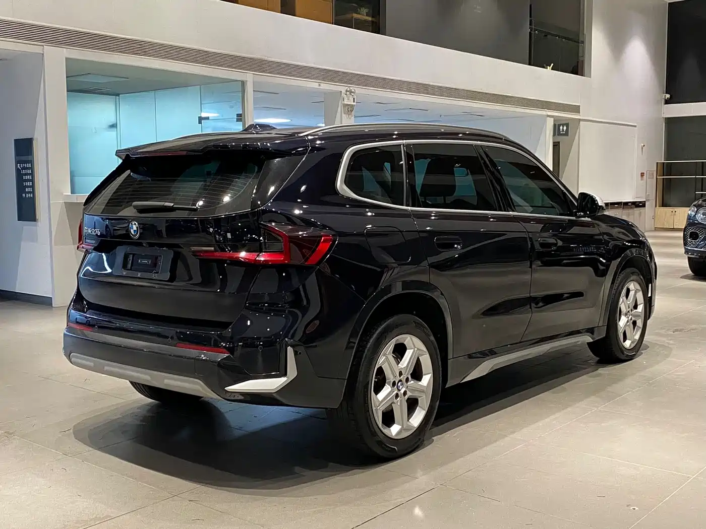 BMW X1 2023 sDrive20Li X Design Package фото 4