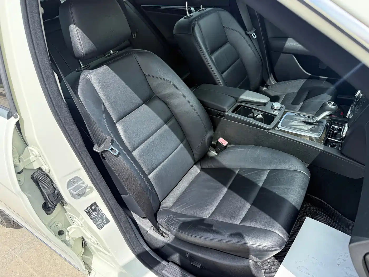 Mercedes-Benz C-Class 2011 C 200 CGI Fashion фото 35