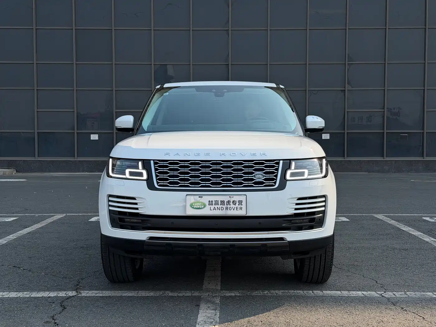 Land Rover Range Rover 2020 3.0 L6 Heritage Edition фото 2