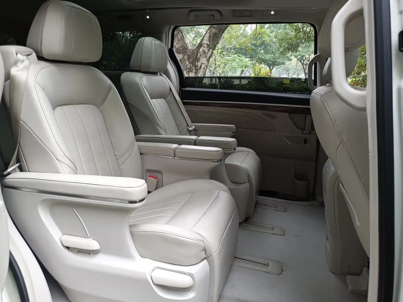 GAC Trumpchi Trumpchi M8 2018 320T Premium Edition фото 11