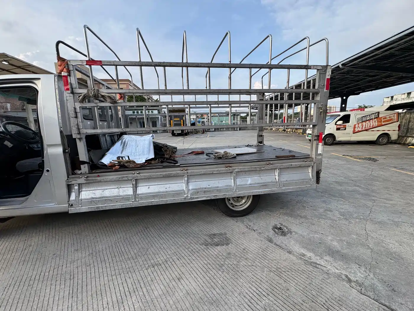 Yuan Cheng Farizon Star Enjoy F1E 2024 2023 Caged Truck EVE Energy 41.86kWh