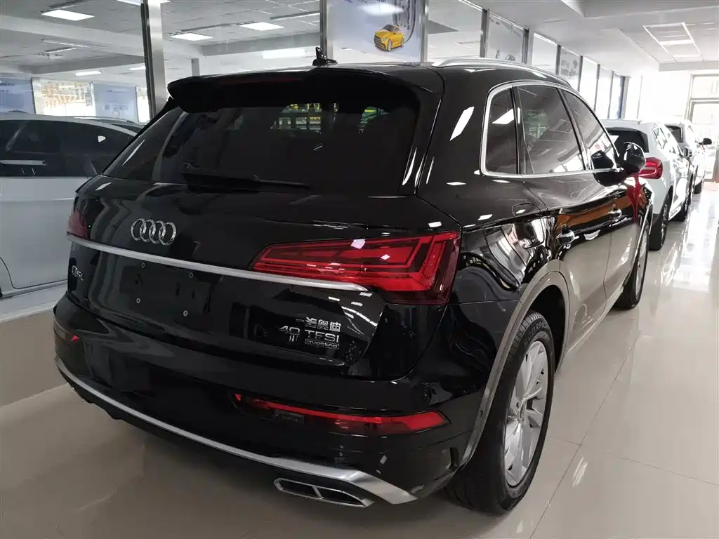 Audi Q5L 2022 40T Luxury Dynamic фото 7