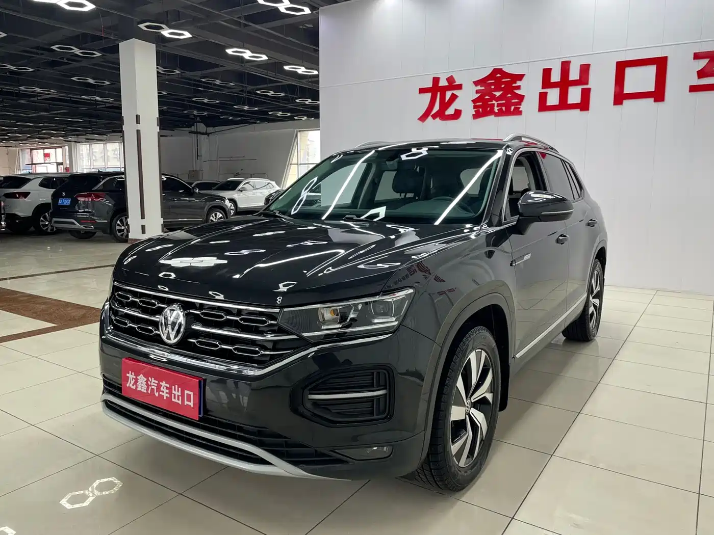 Volkswagen Tayron 2022 280TSI 2WD Luxury Smart Connect Edition фото 2