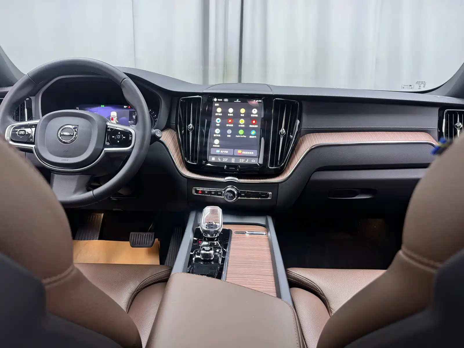 Photo 9 - Volvo XC60