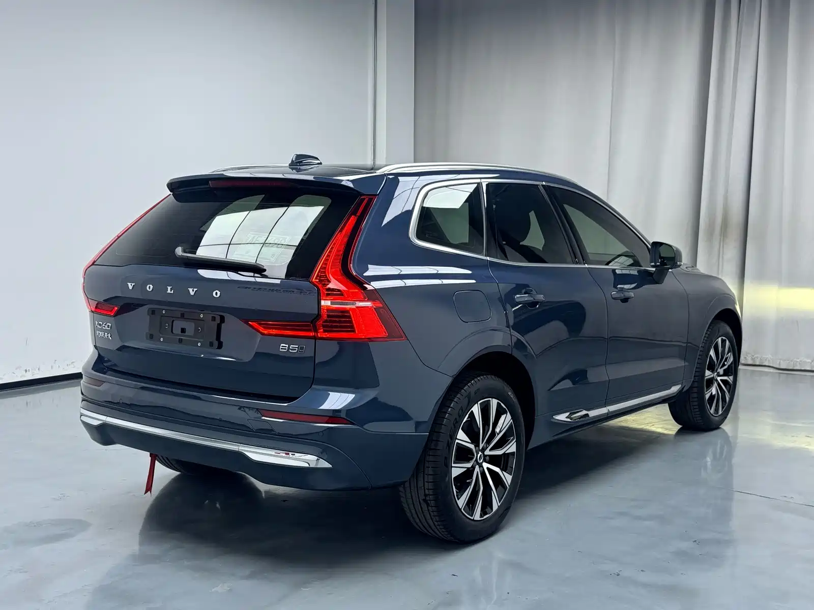 Photo 2 - Volvo XC60