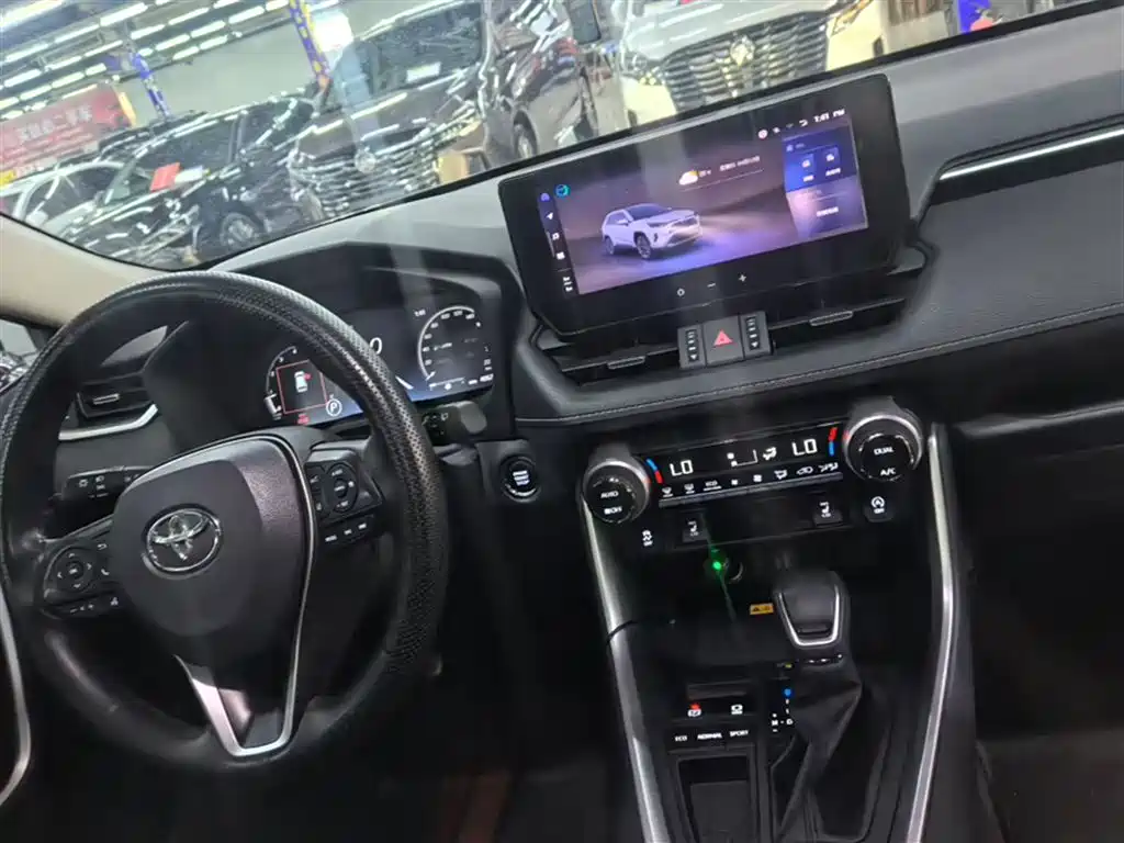 Toyota RAV4 Rongfang 2023 2.0L CVT FWD Style Plus Edition фото 15