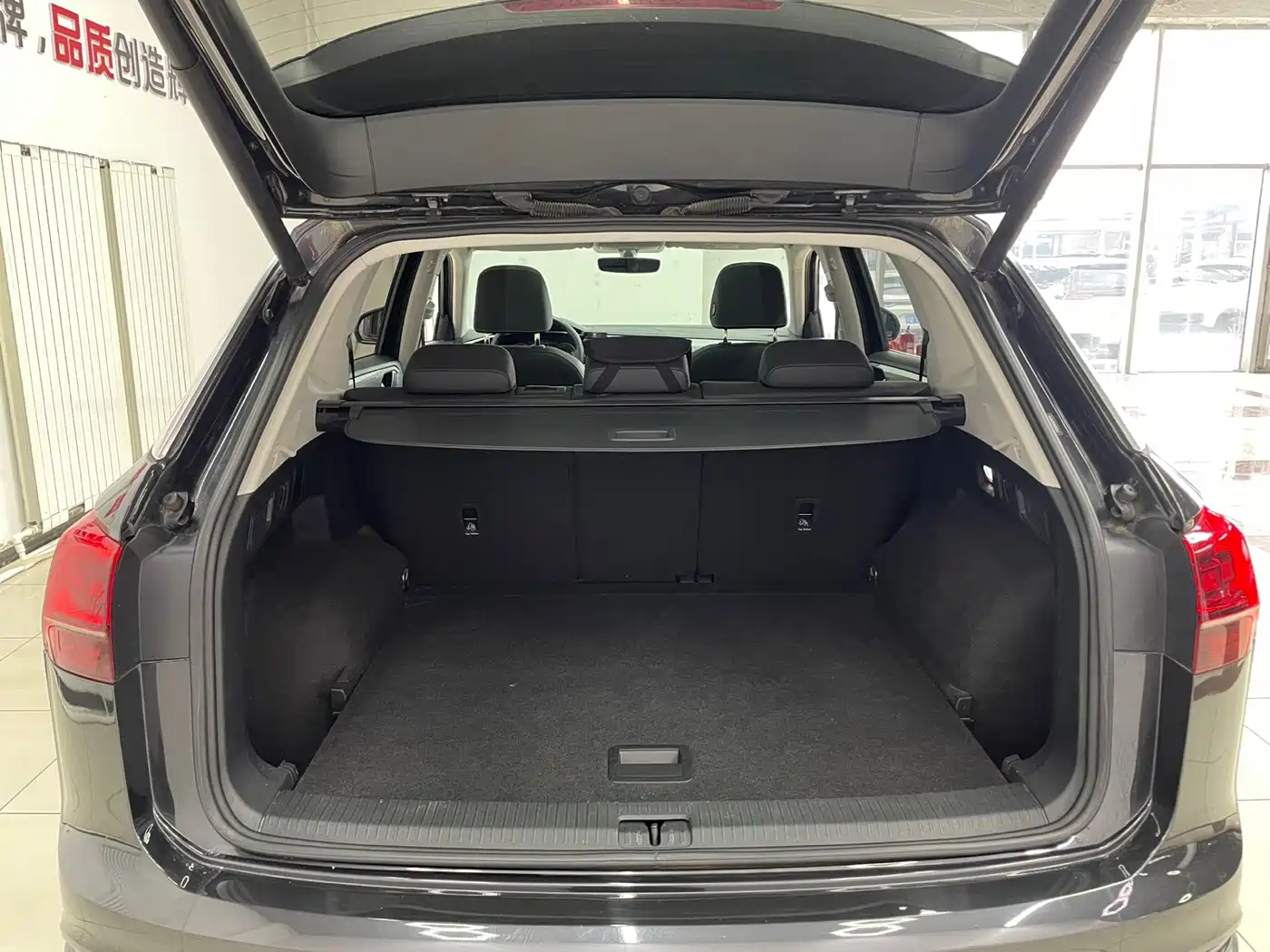 Volkswagen Tayron 2022 280TSI 2WD Luxury Smart Connect Edition фото 21