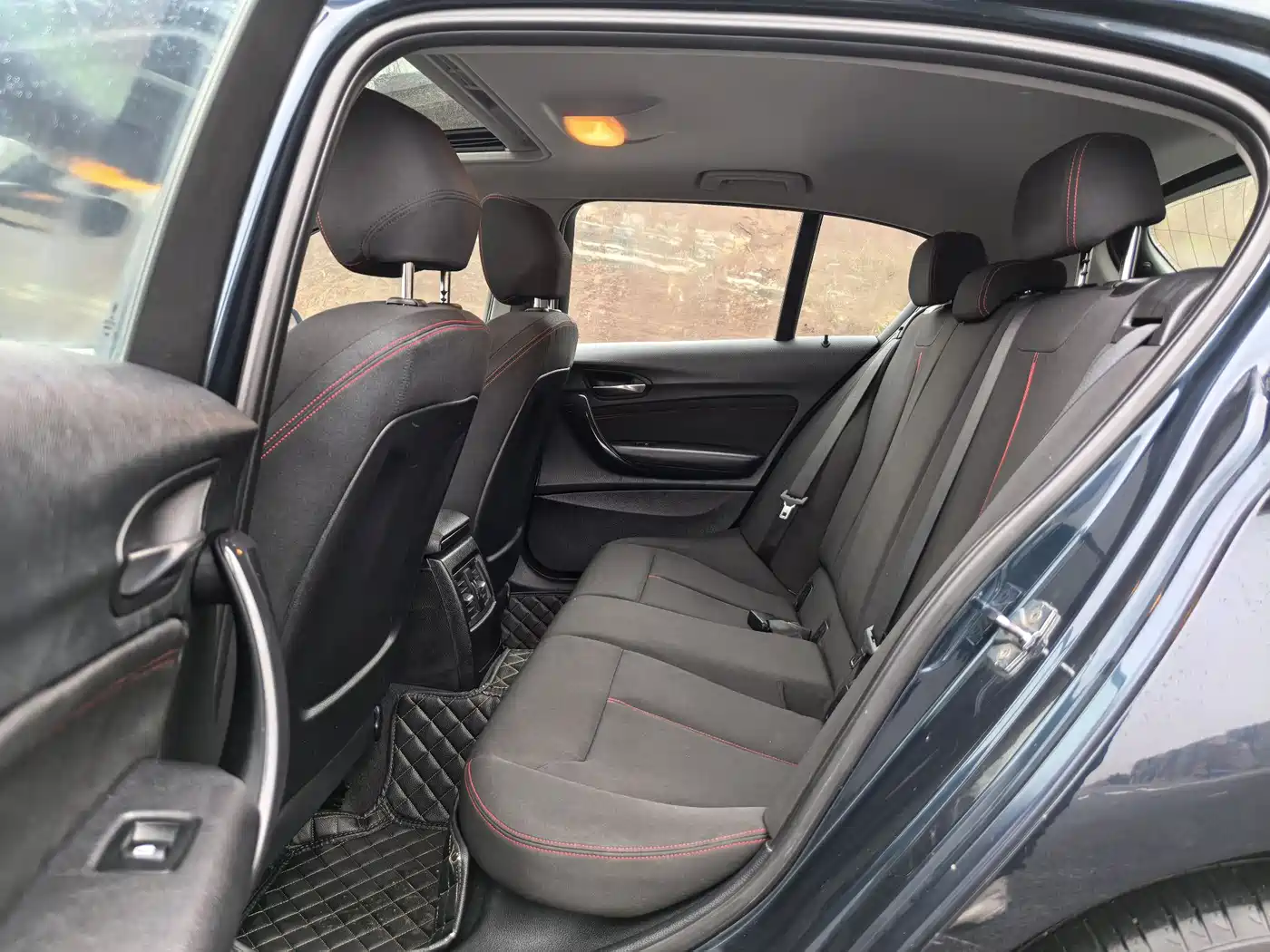 BMW 1 Series (Import) 2012 118i Sport фото 10