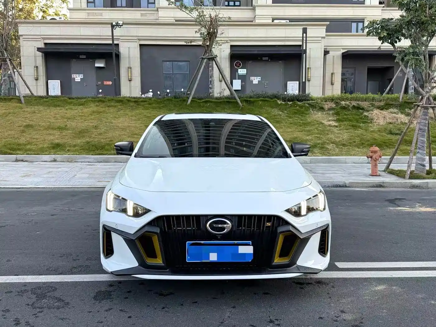 GAC Trumpchi Trumpchi Emkoo 2023 270T DCT J16 Edition фото 2