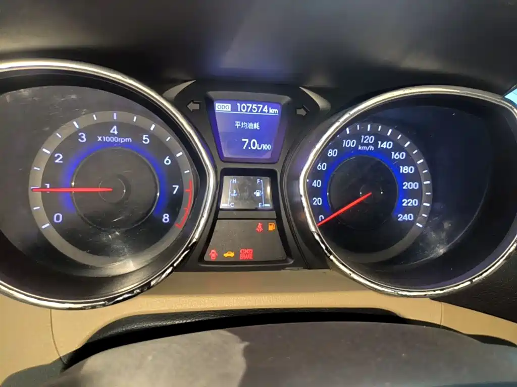 Hyundai Langdong 2012 1.6L Manual Leading фото 12