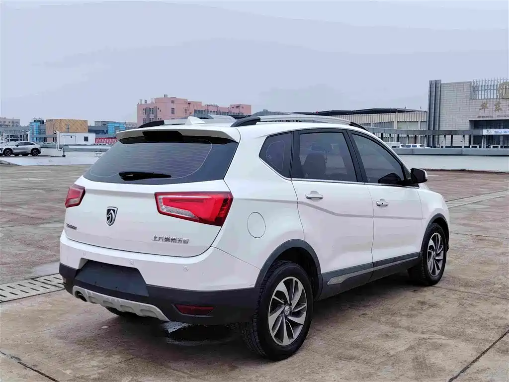 Фото 5 - Baojun 560