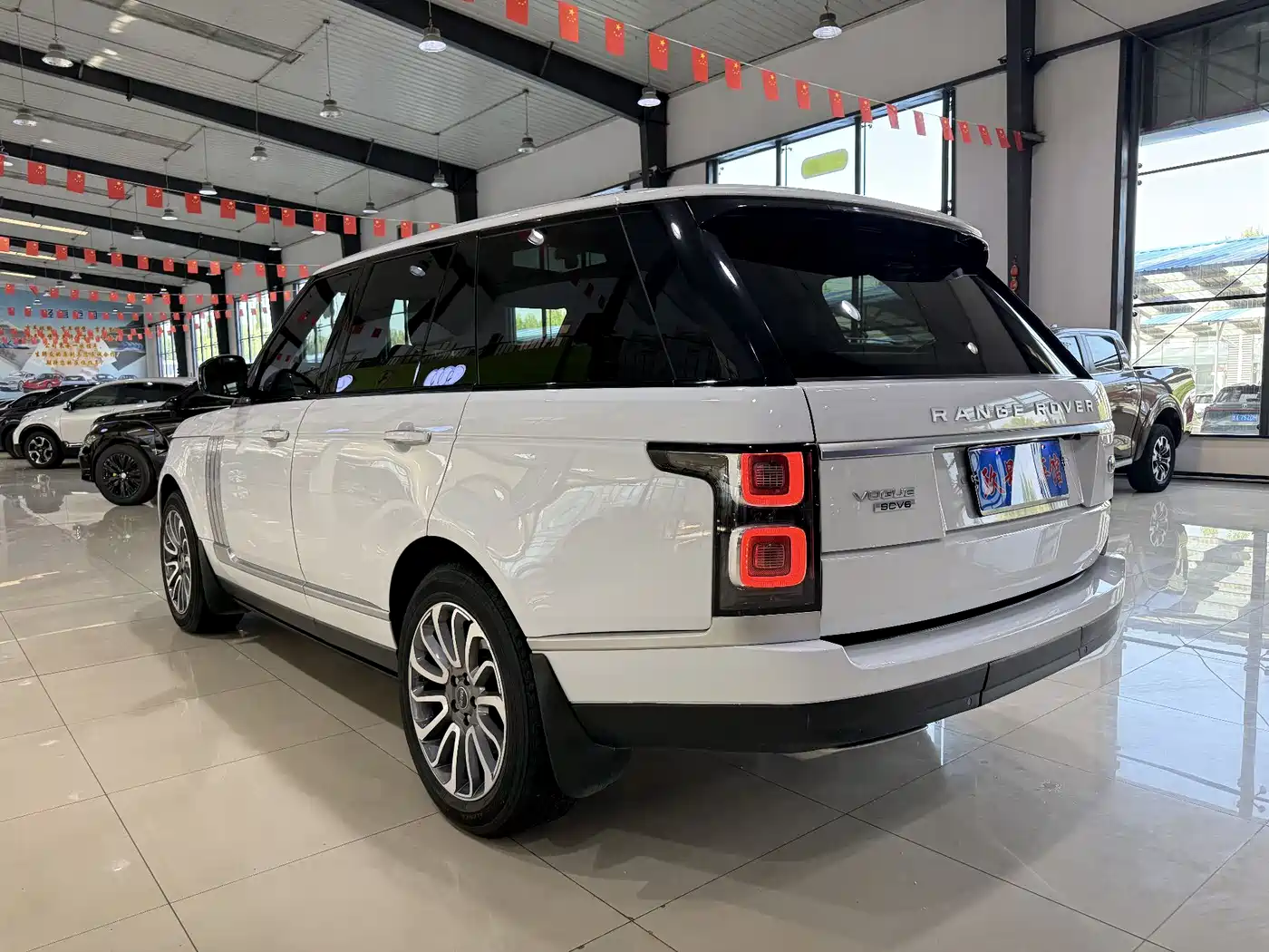 Land Rover Range Rover 2015 3.0 SC V6 Vogue фото 14