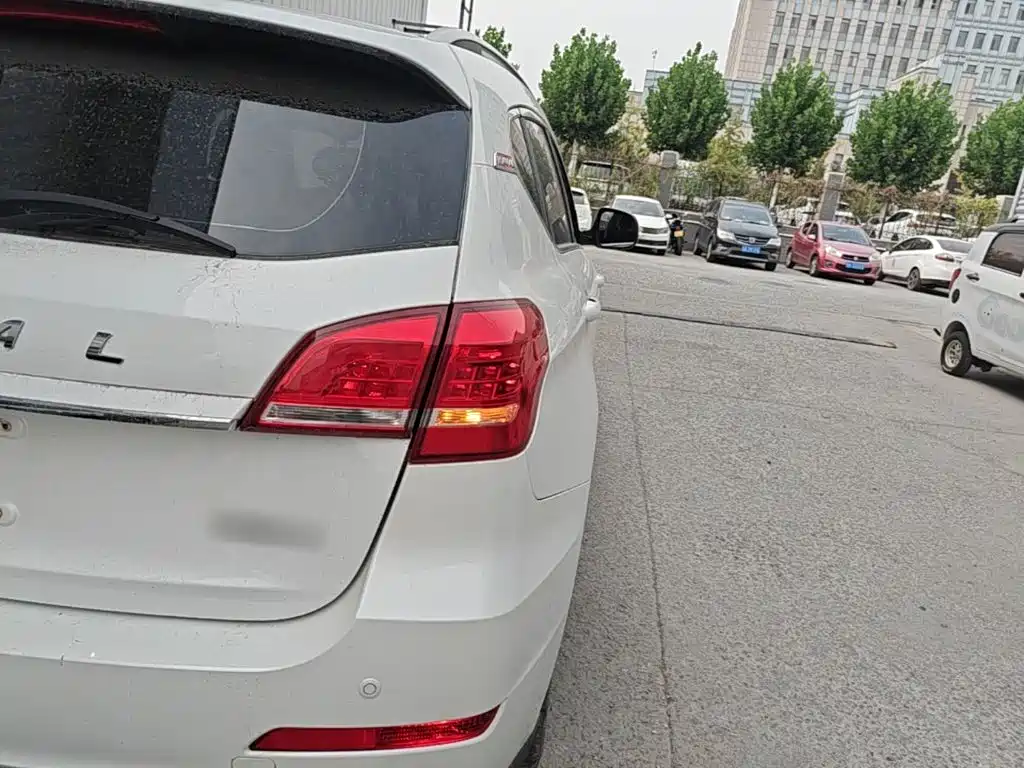 Фото 8 - Haval H2