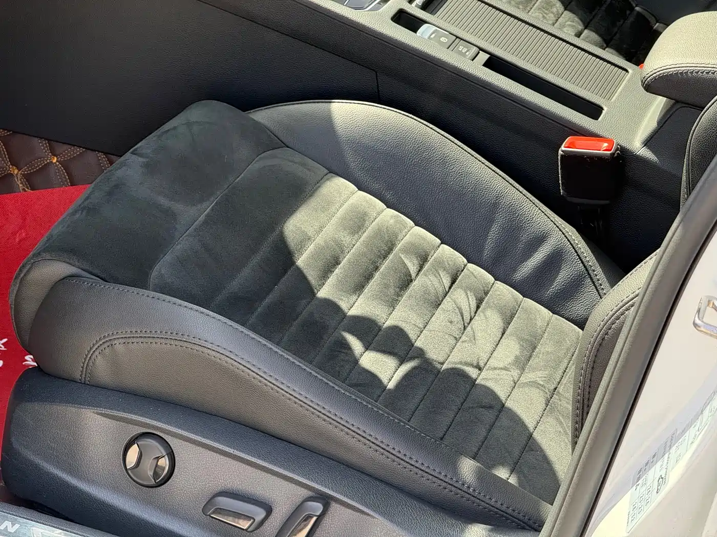 Volkswagen Magotan 2018 330TSI DSG Luxury фото 16