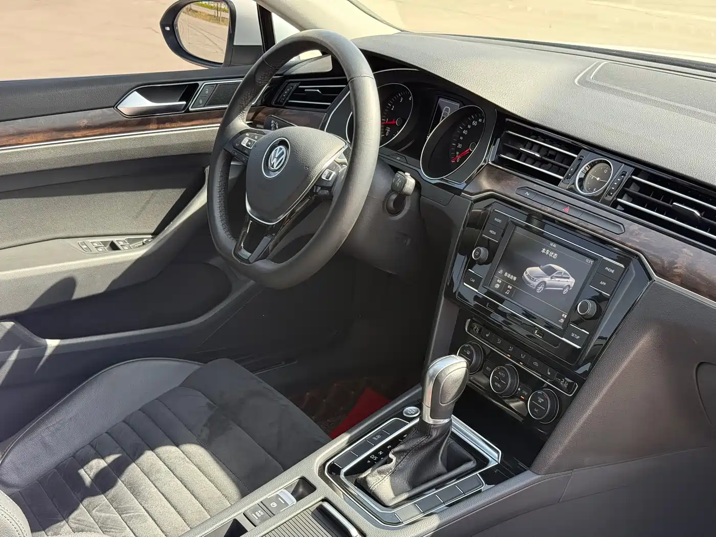Volkswagen Magotan 2018 330TSI DSG Luxury фото 39