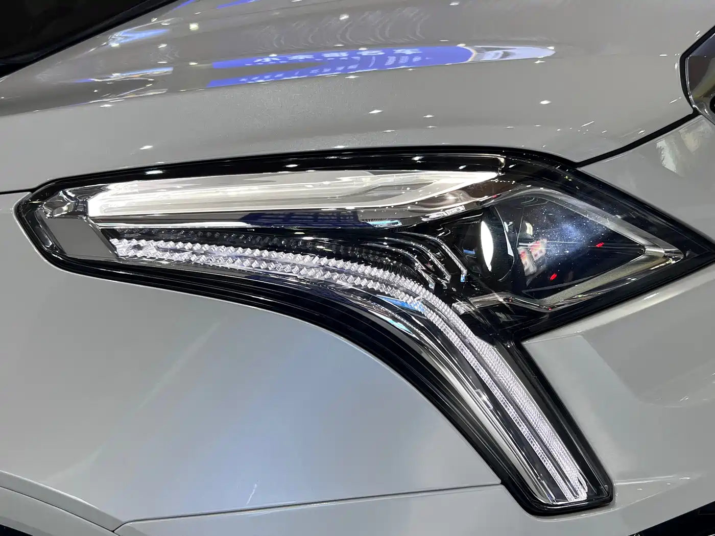 Cadillac XT5 2021 2.0T 2WD Luxury Edition фото 7