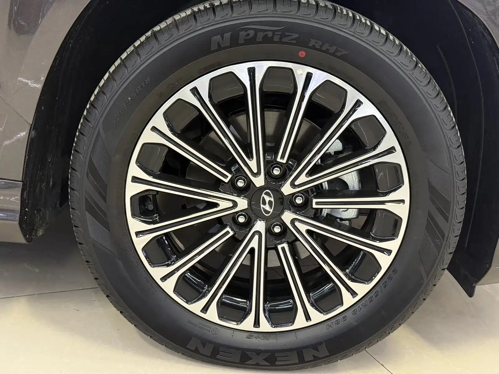 صورة 22 - Hyundai Custo