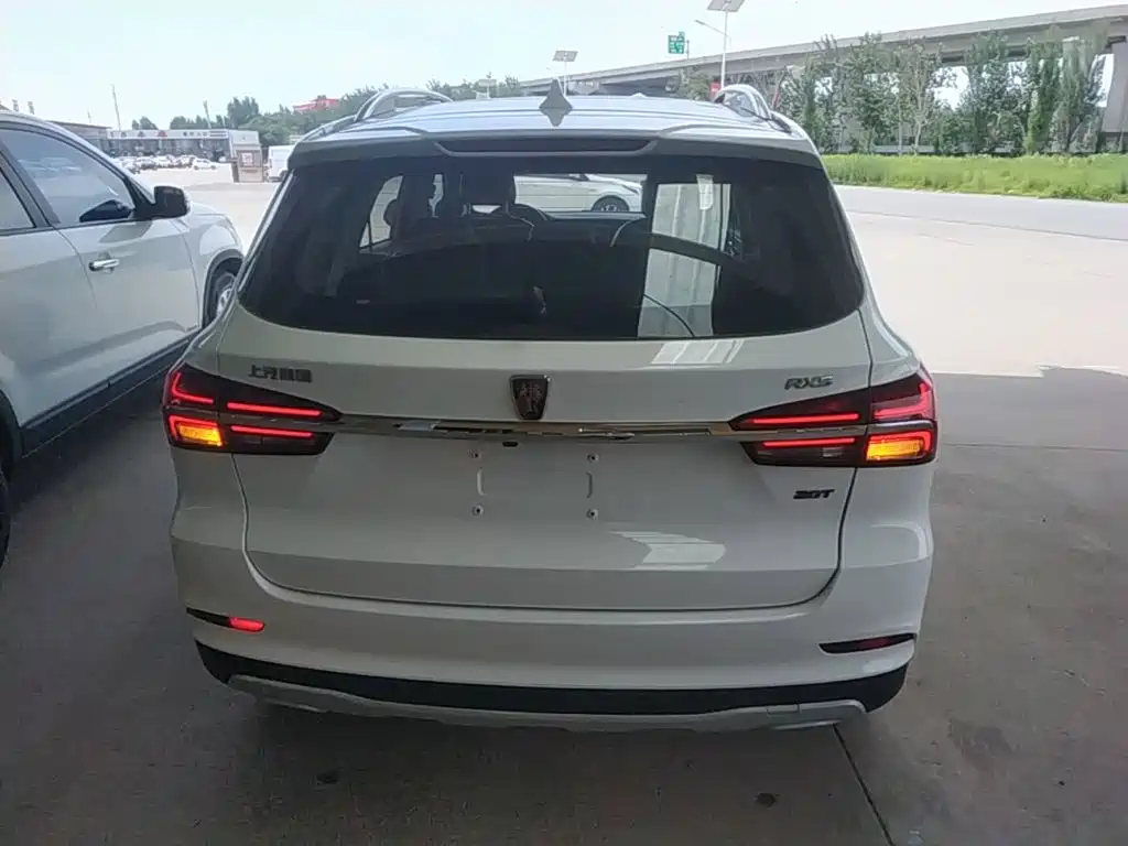 Фото 6 - Roewe RX5