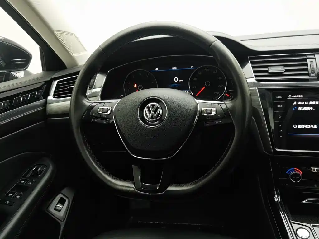 Фото 11 - Volkswagen Phideon
