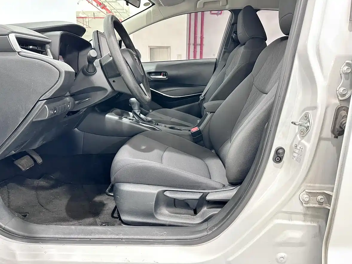 Toyota Corolla 2021 Hybrid 1.8L E-CVT Pioneer Edition фото 15