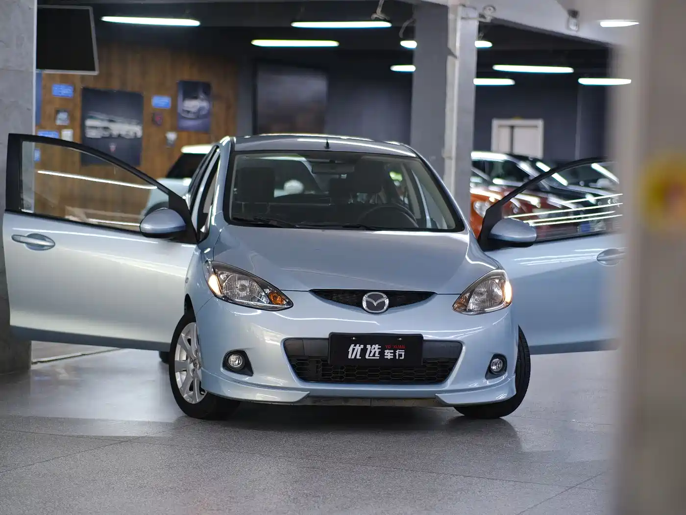 Mazda 2 2011 2011 Xuan Dong 1.5L Auto Luxury Edition