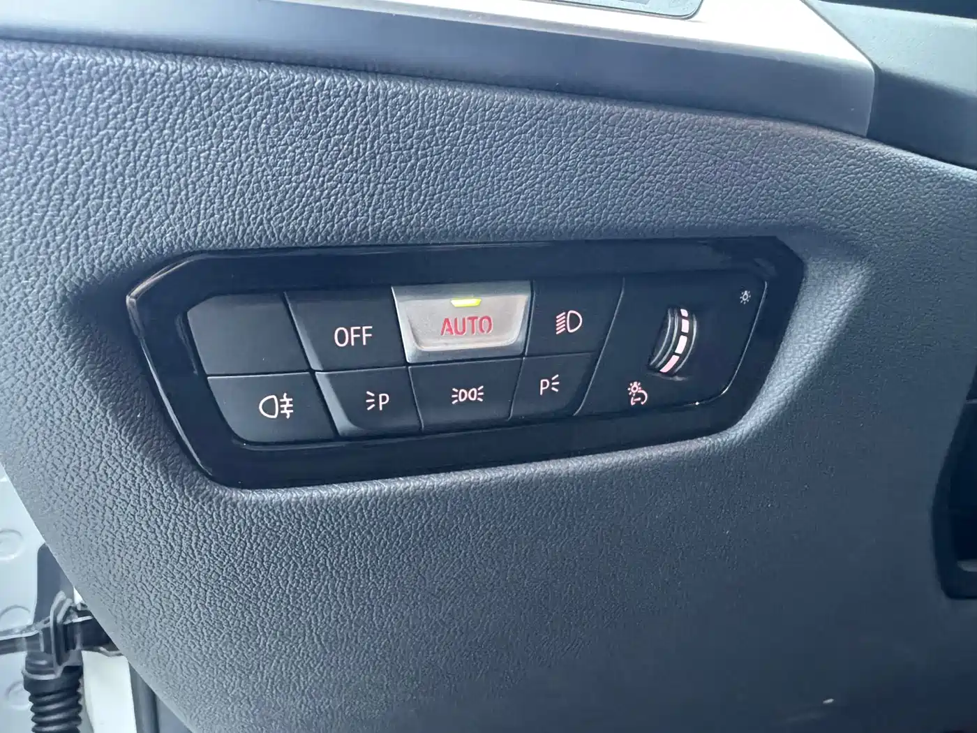 BMW 3 Series 2024 320Li M Sport Package фото 7