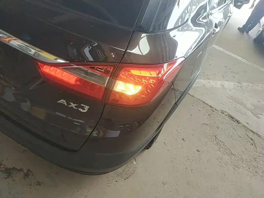 Dongfeng Aeolus Dongfeng Fengshen AX3 2016 2016 1.5L Automatic Premium Cool Edition