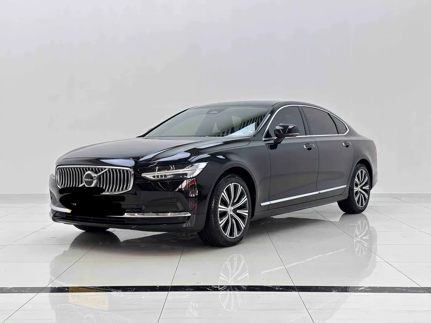 Volvo S90 2022 B5 Momentum Luxury Edition