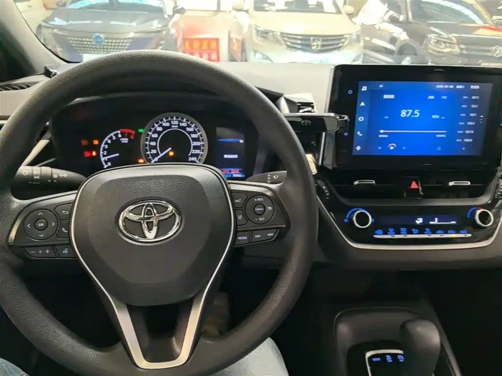 Toyota Levin 2021 185T CVT Luxury Edition фото 10
