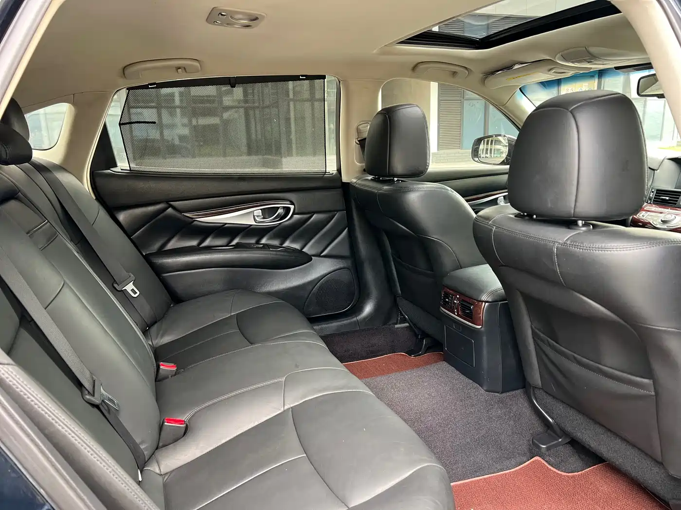 Infiniti Q70 2017 Q70L 2.5L Enjoyment Edition фото 11